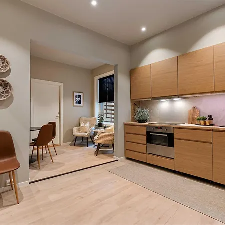 5br Right Behind Unesco Bryggen And Floien *