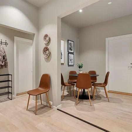 5br Right Behind Unesco Bryggen And Floien Apartment